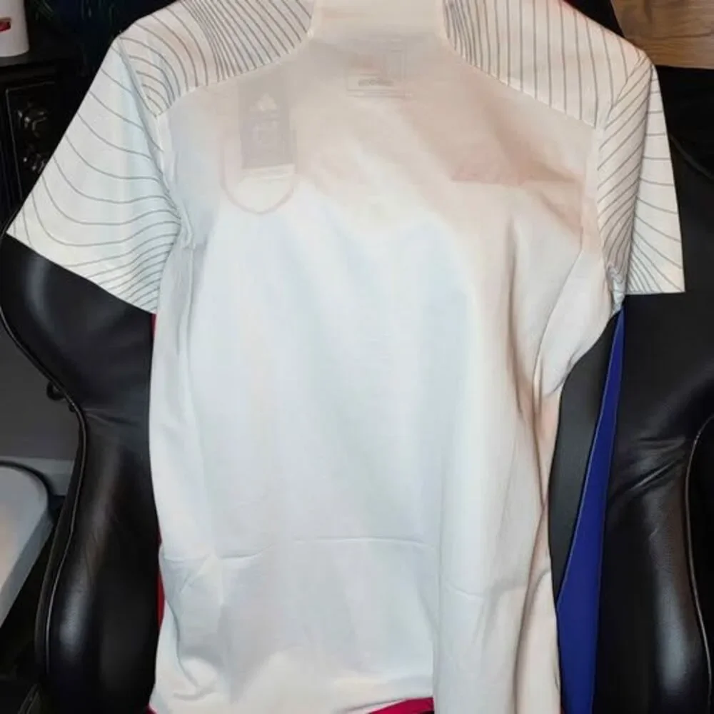 St. Louis City Mens Medium Soccer Jersey